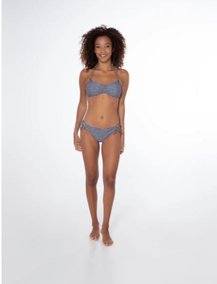 BIKINI A RAYAS PROTEST MUJER 2