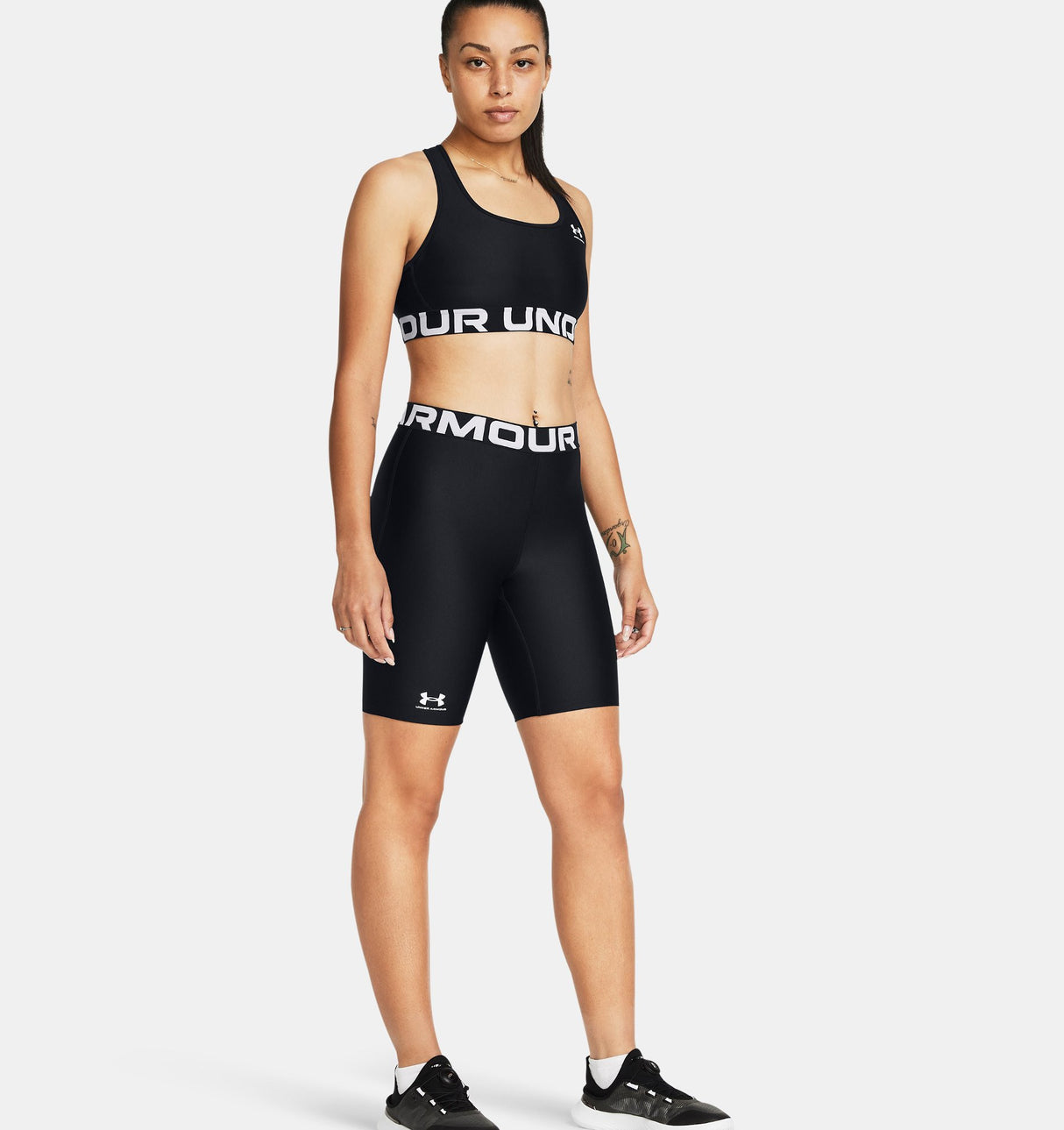 ALLA SHORT UNDER ARMOUR HEATGEAR NGR 20CM UJER 1