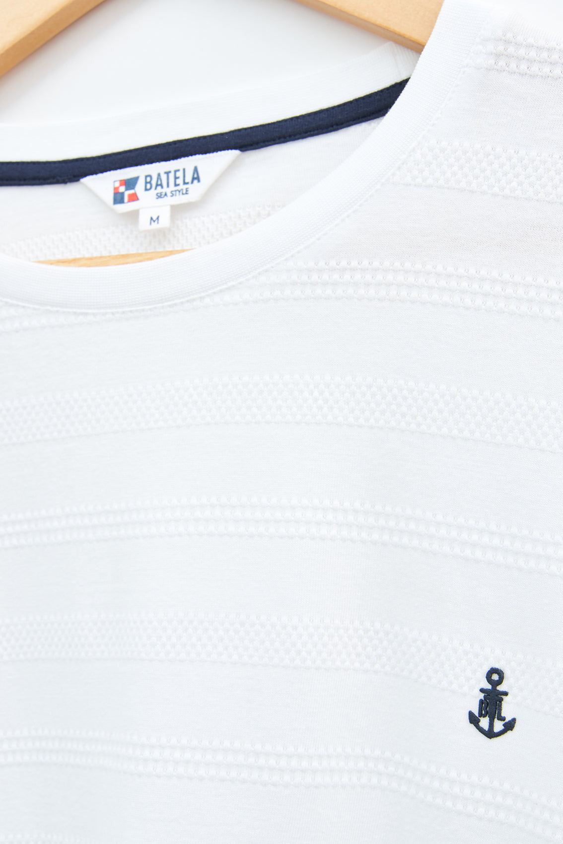 CAMISETA DE MANGA CORTA, CUELLO REDONDO Y PUNTO PIQUÉ 2