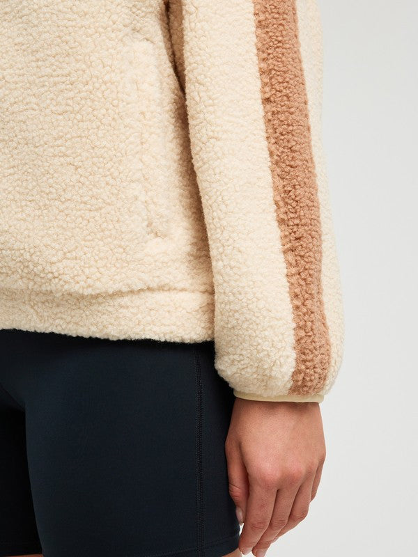 CHAQUETA POLAR BEIG BORREGUITO 2