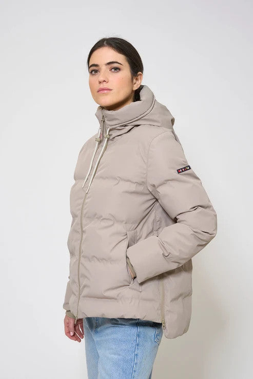 PLUMÍFERO CORTO 100% IMPERMEABLE BATELA 1