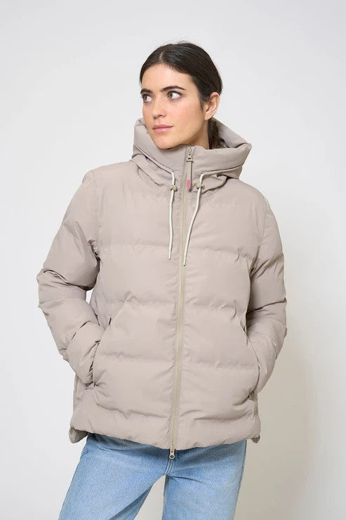 PLUMÍFERO CORTO 100% IMPERMEABLE BATELA 2