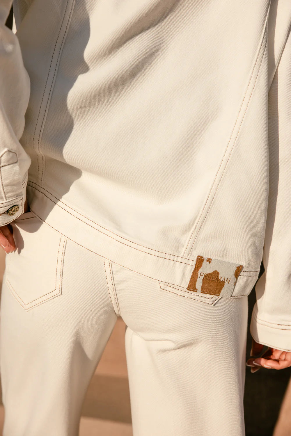FREEMAN T. PORTER CHAQUETA CON FLECOS POCA CAICOS