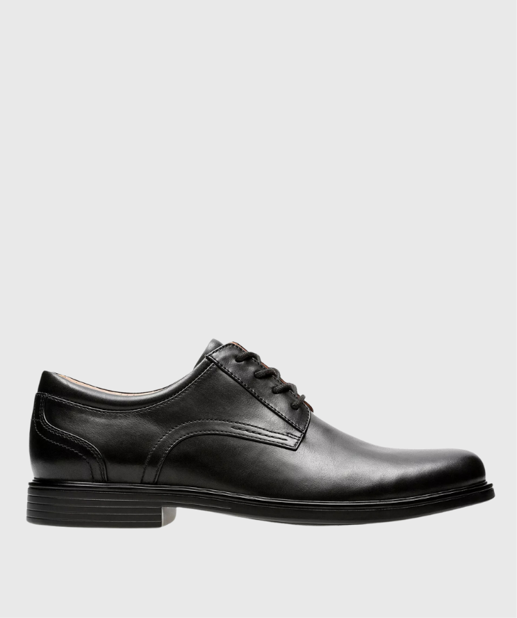 261326 UN ALDRIC LACE CLARKS 1