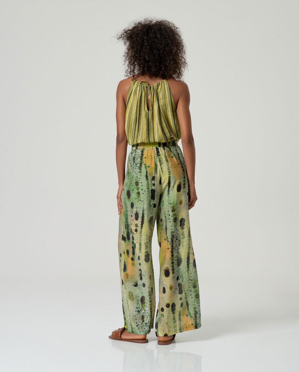 PANTALON AMPLIO VERDE SURKANA