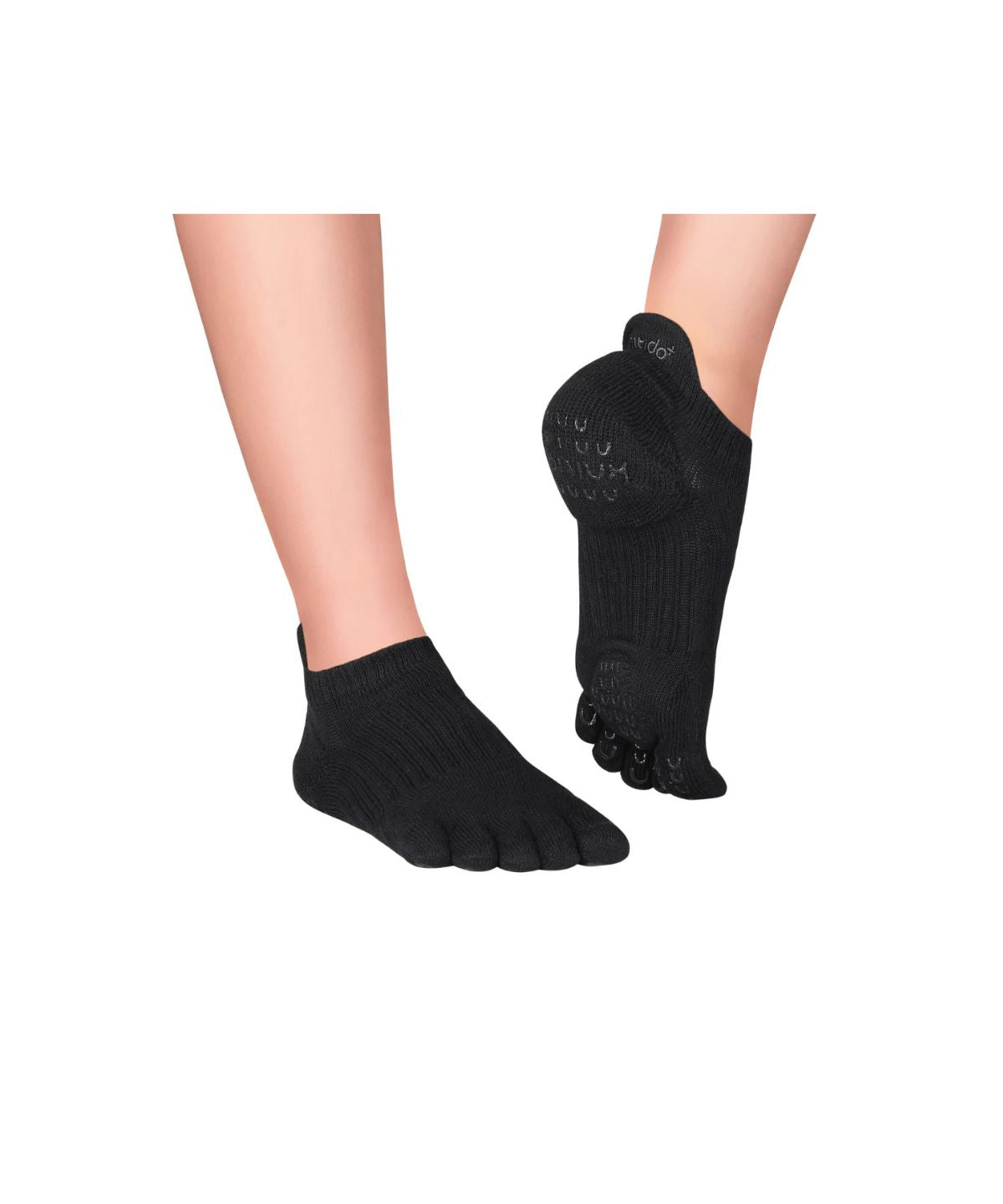 Calcetines de dedos modelo Yama para yoga/pilates en color negro 1