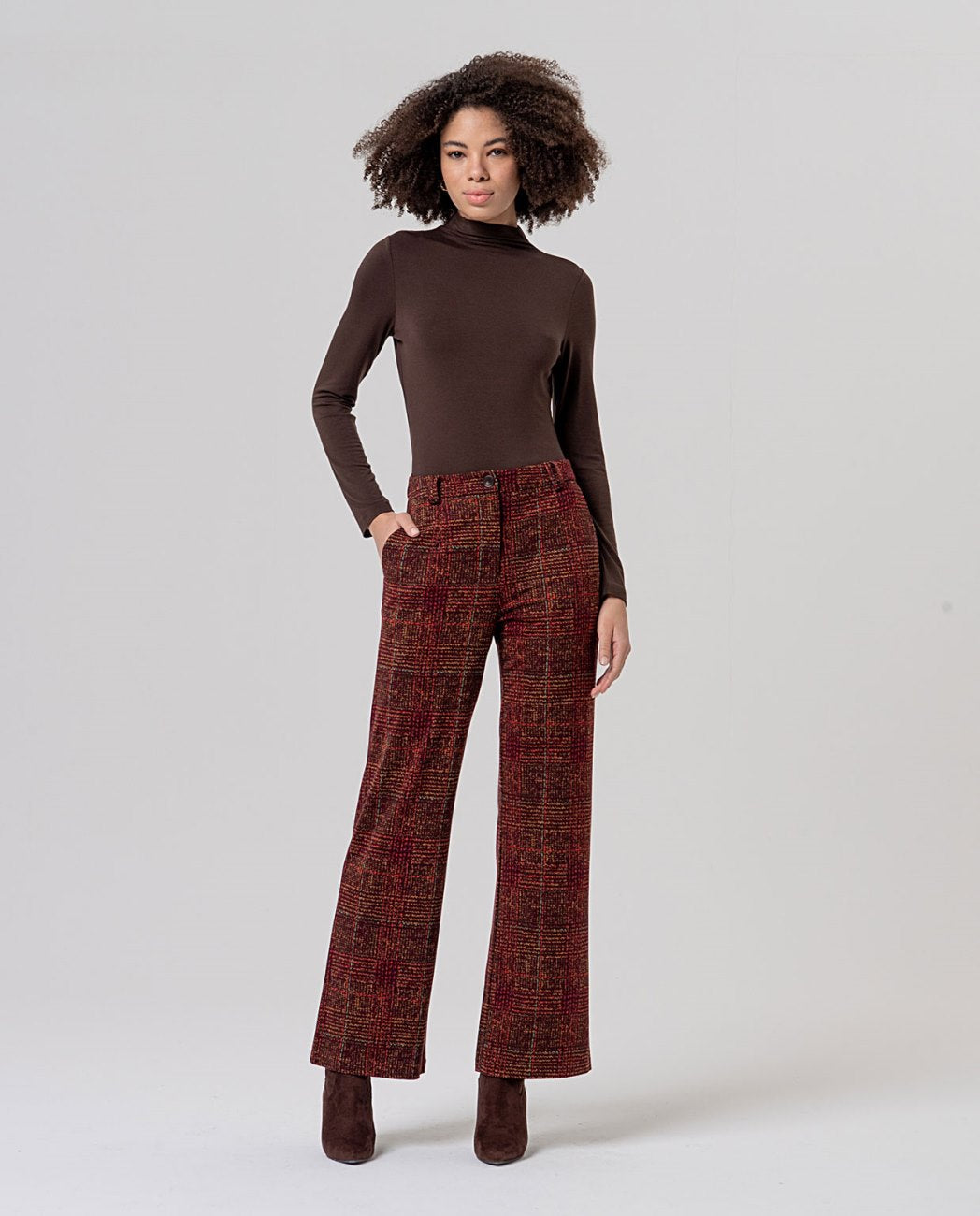 Pantalón recto Granate Surkana
