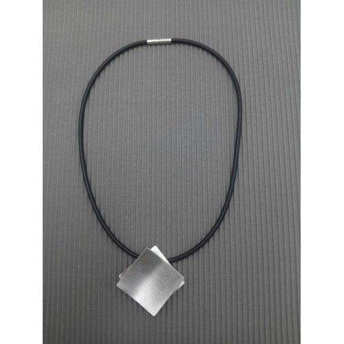 An-429 collar de plata kelim 1