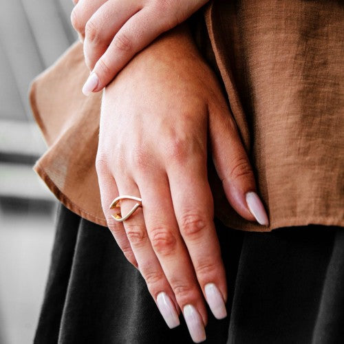 Anillo osiris gold atelier akka 2