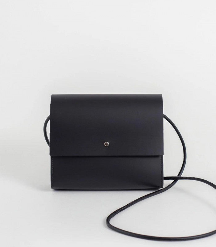 Bolso carmen negro mate labienhecha 2