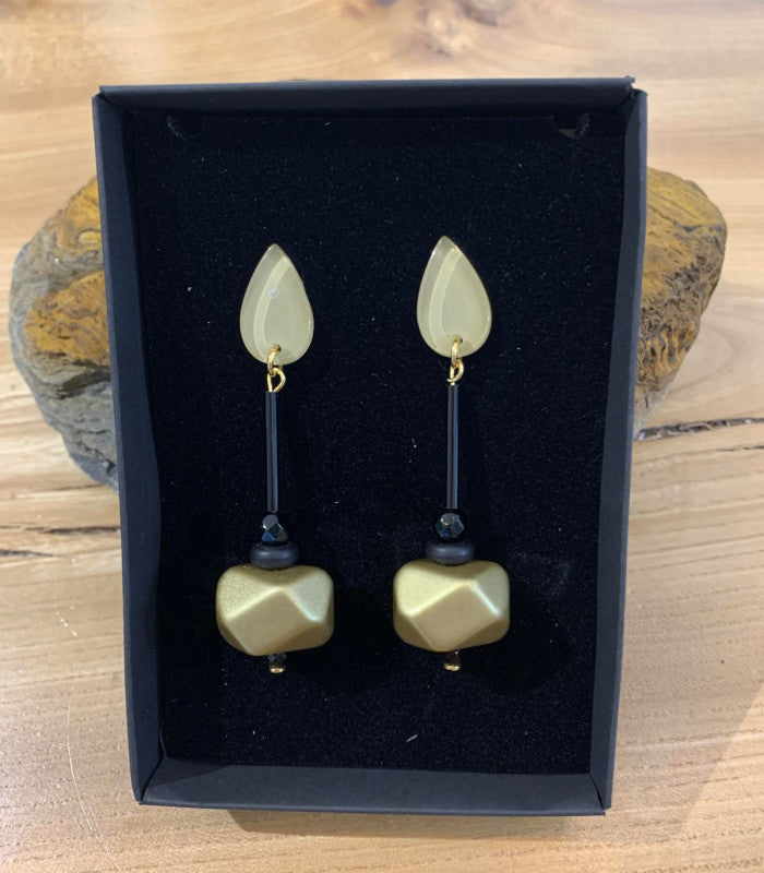 Pendiente aralar dorado aldazabal joyas 1