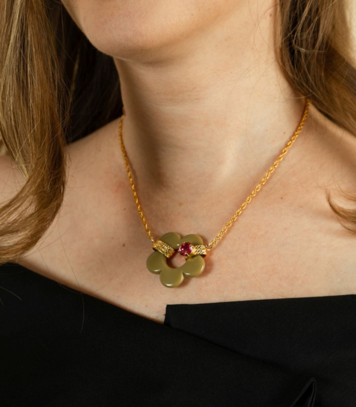 Collar florem khaki julie sion 2