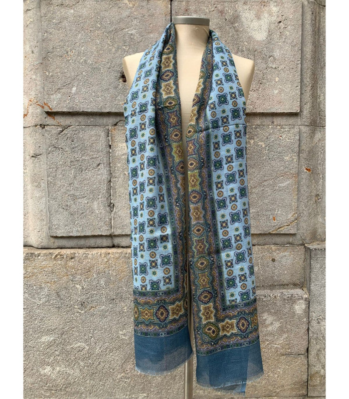 Fular alton azul dari 1