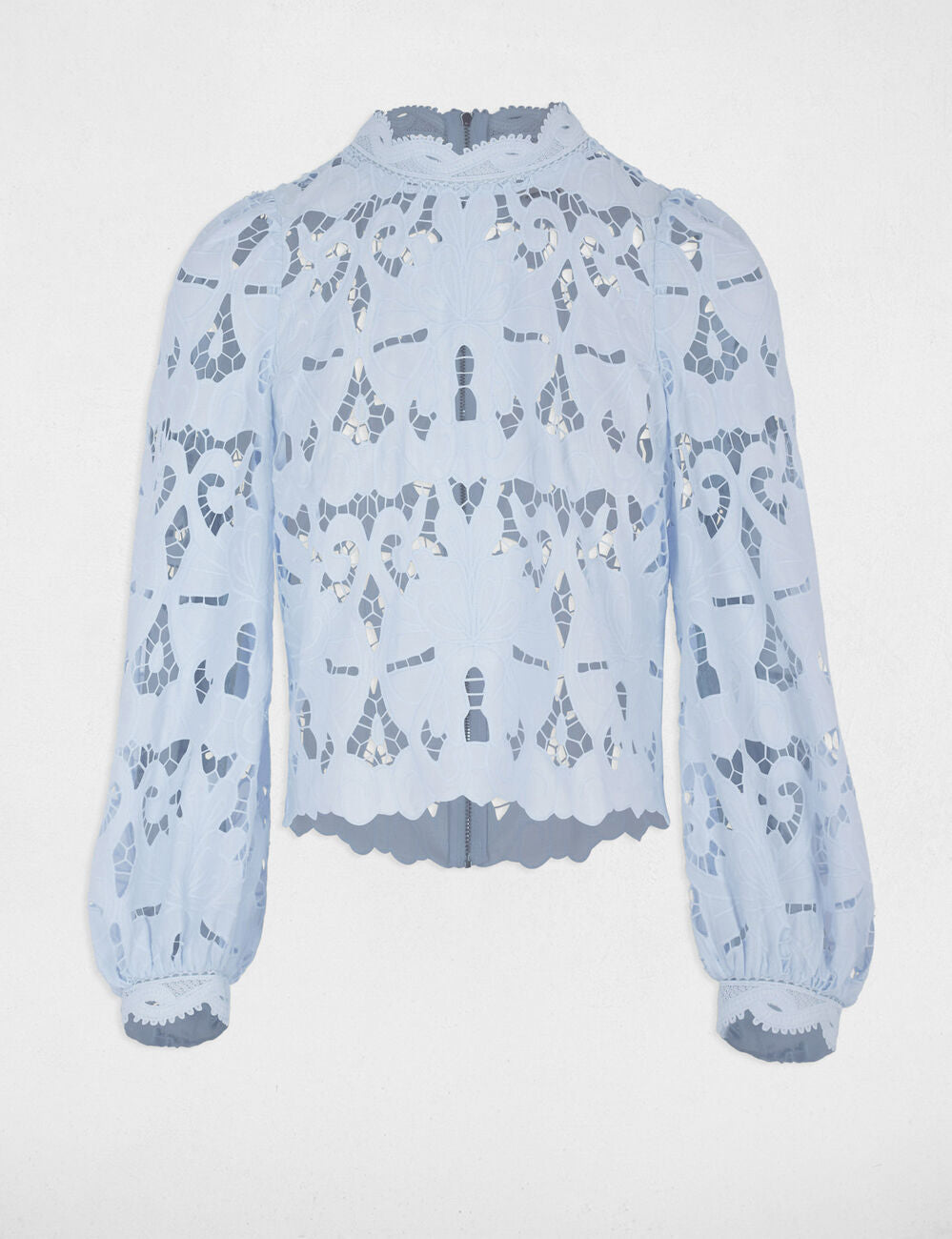 Blusa bordada cuello alto azul cielo Morgan