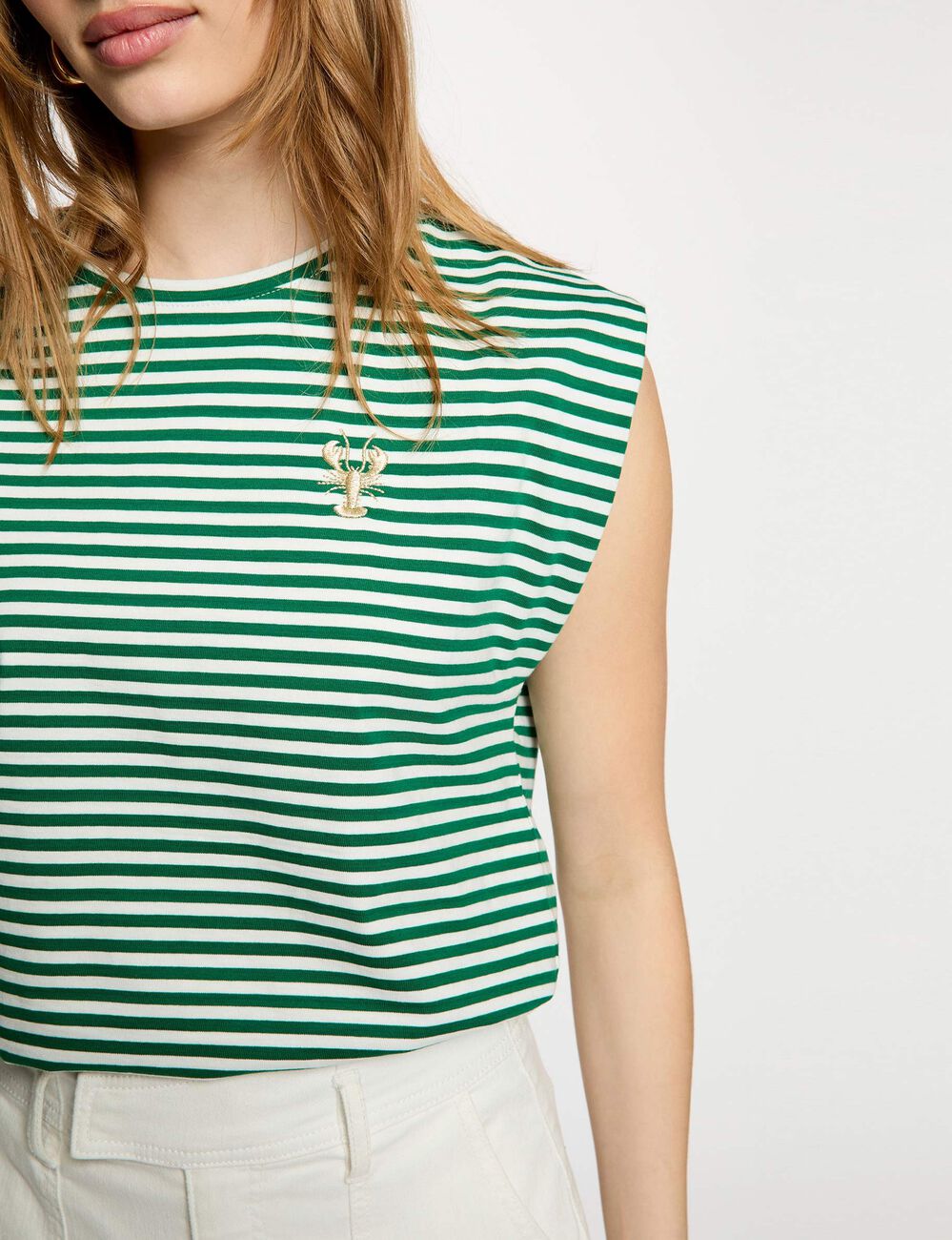 Camiseta de rayas bordada verde pradera Morgan