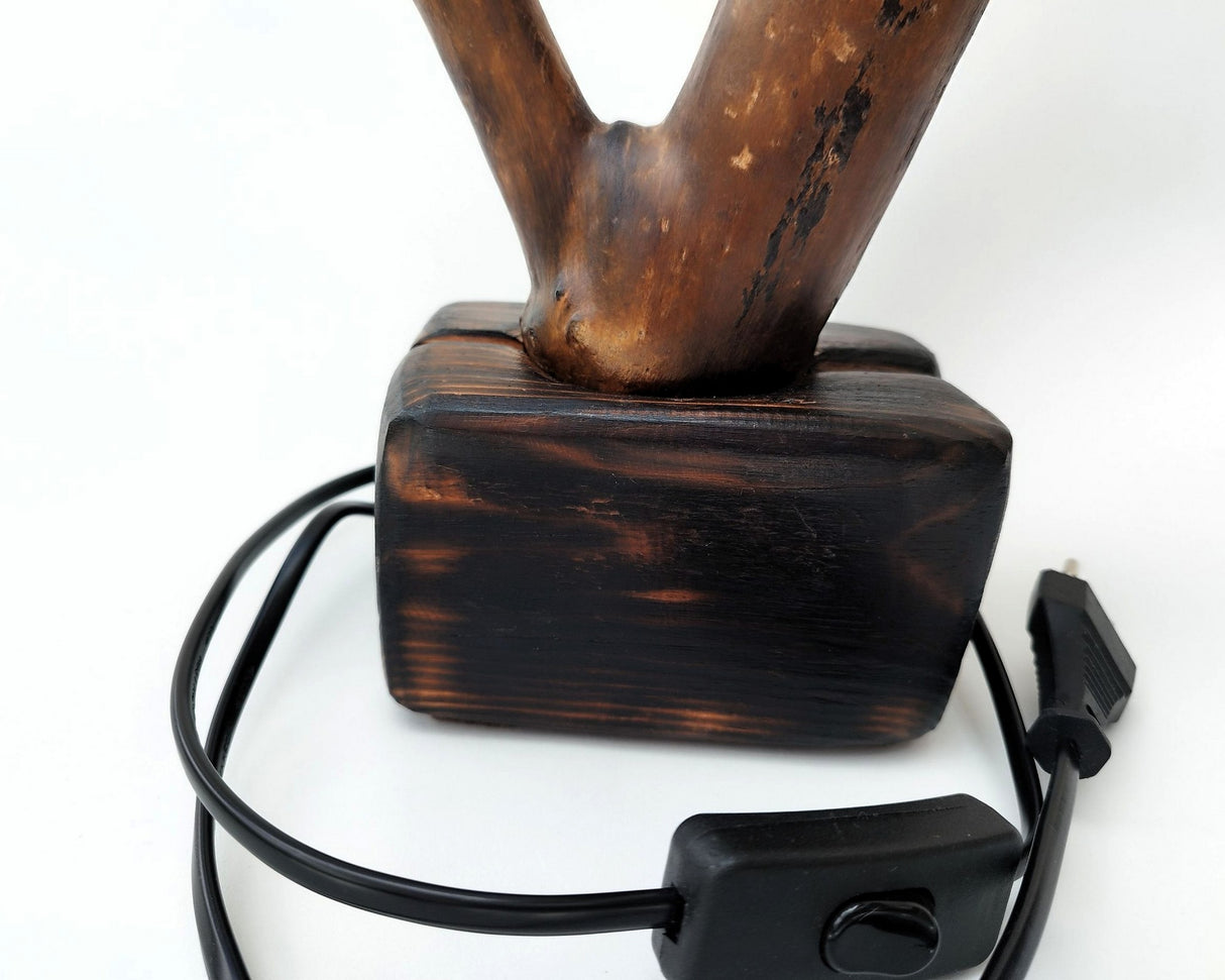 Lámpara de Mesa "Broto" – Serie Elemental (Yakisugi & Upcycling)