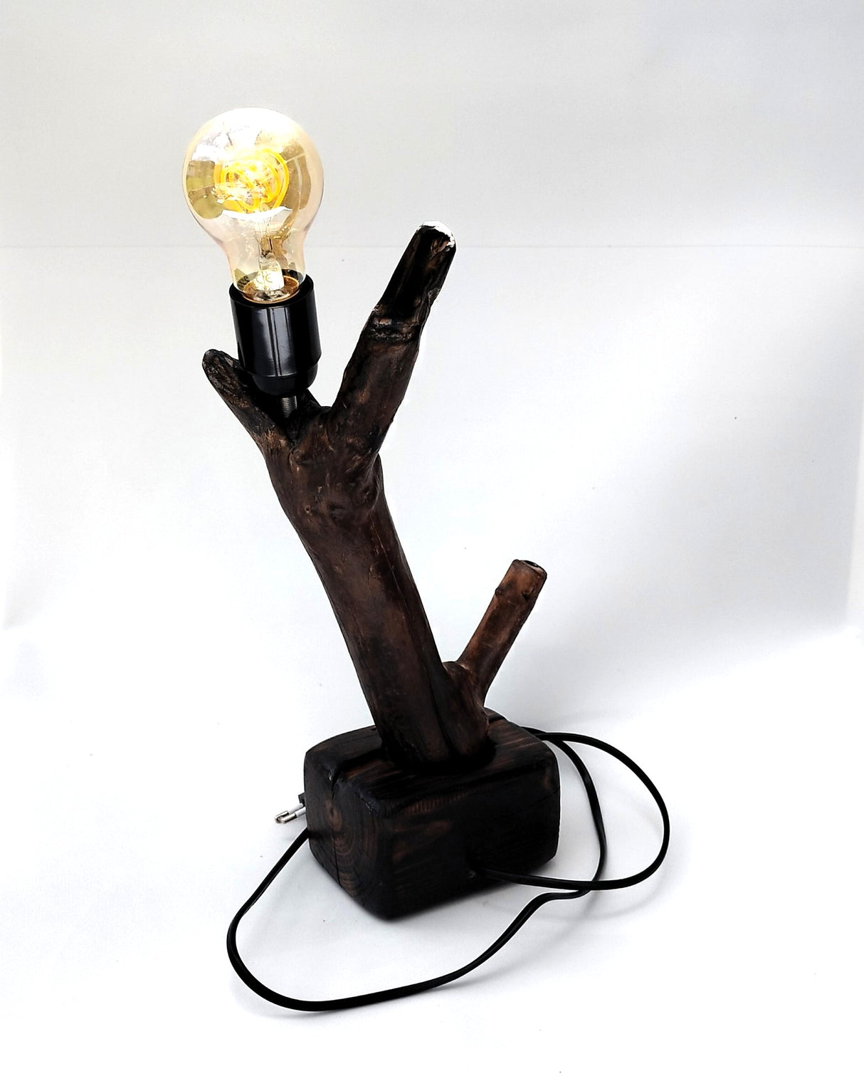 Lámpara de Mesa "Broto" – Serie Elemental (Yakisugi & Upcycling)