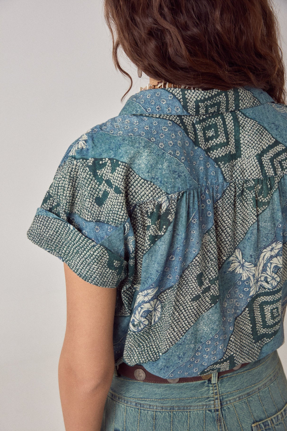 MAISON HOTEL CAMISA ESTAMPADA SHIKOKU AYAKO