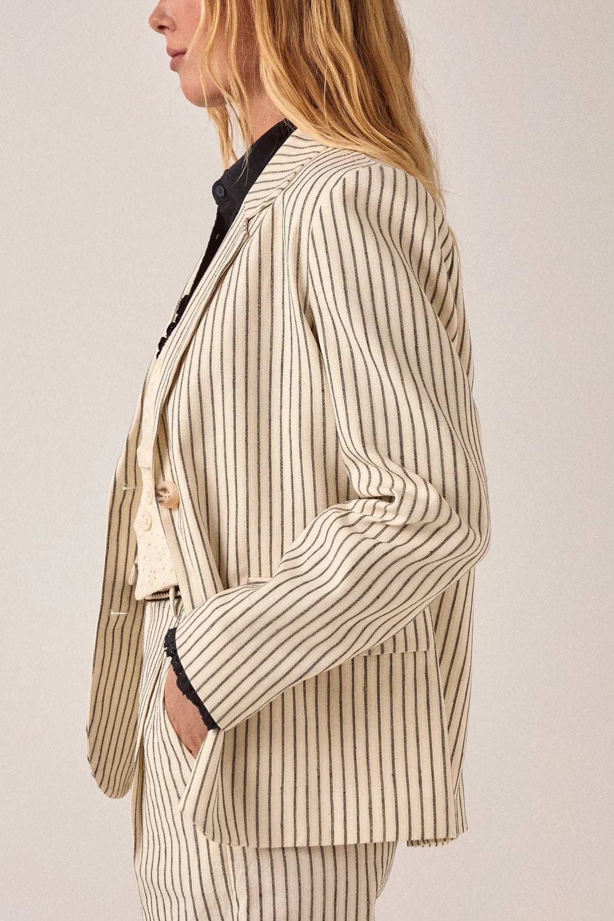 MAISON HOTEL BLAZER RAYA DIPLOMATICA BOBBY