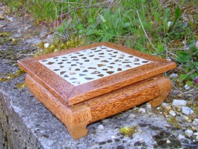 Mesita baja para opio. Modelo Mosaico - Dendago