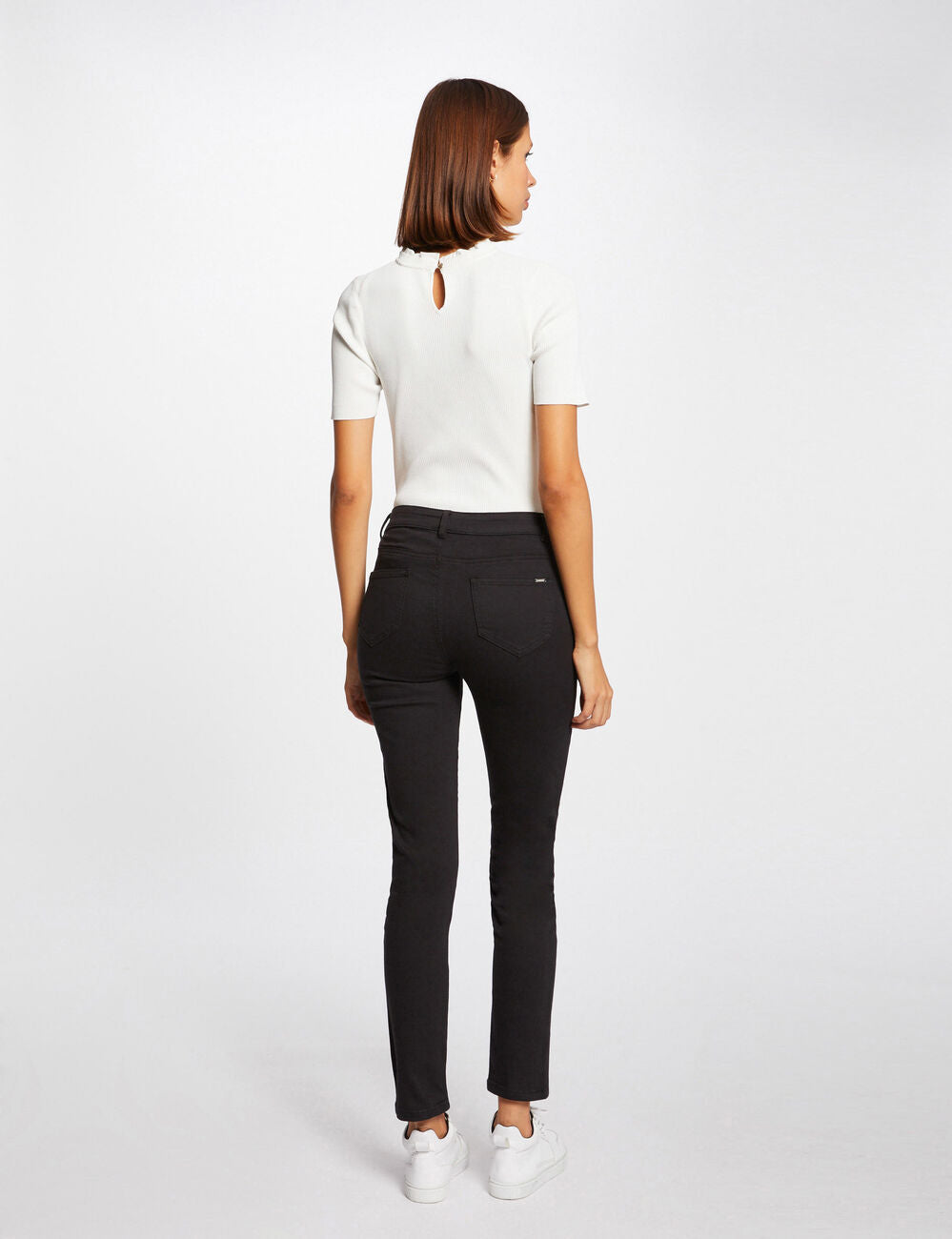 Pantalón slim talle estándar negro Morgan