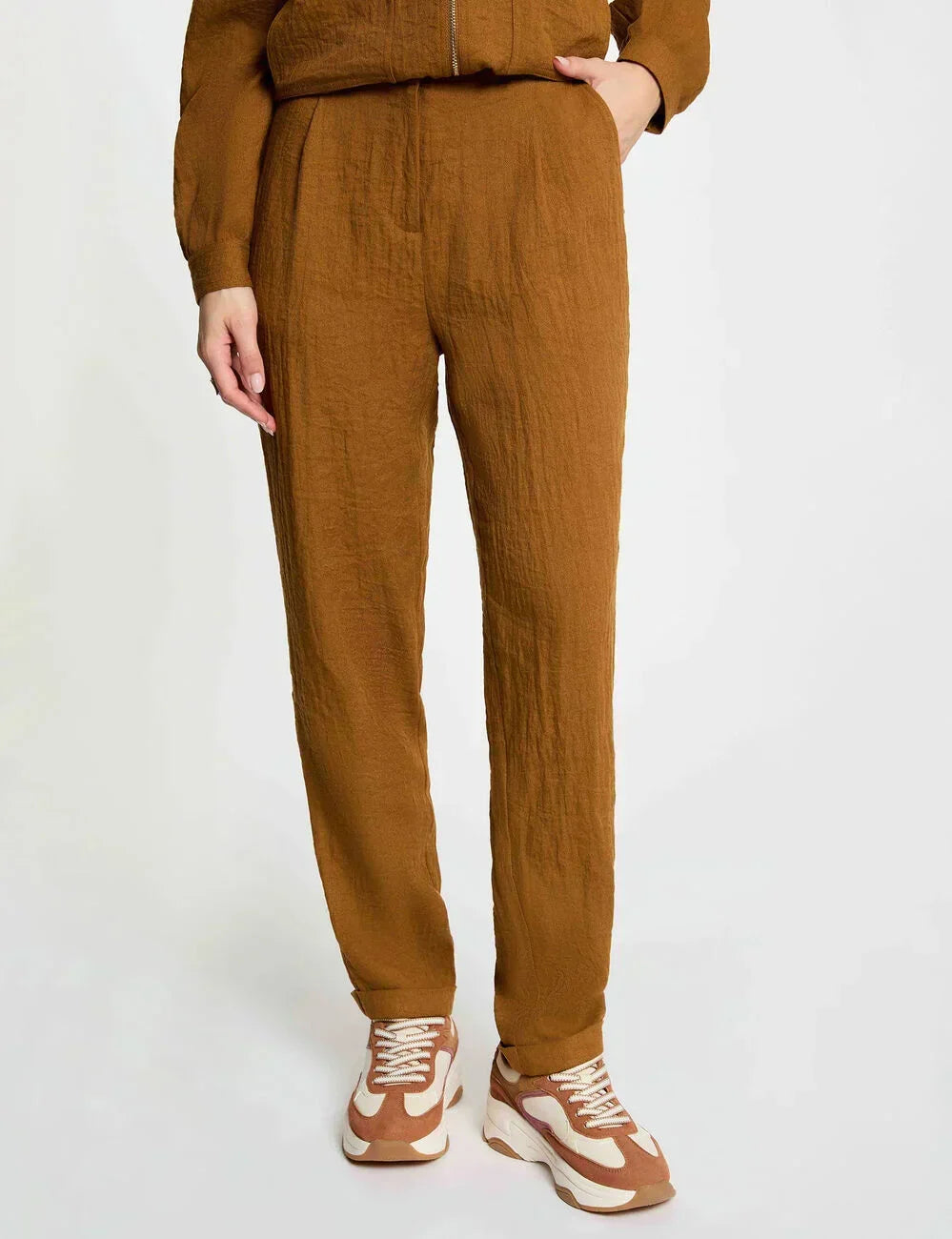 Pantalón carrot de tiro alto cámel Morgan