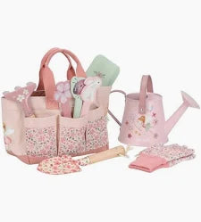 Set de jardinería infantil de Little Dutch diseñado para que los niños exploren la naturaleza, aprendan a cuidar plantas y disfruten del juego al aire libre con herramientas adaptadas a su tamaño.