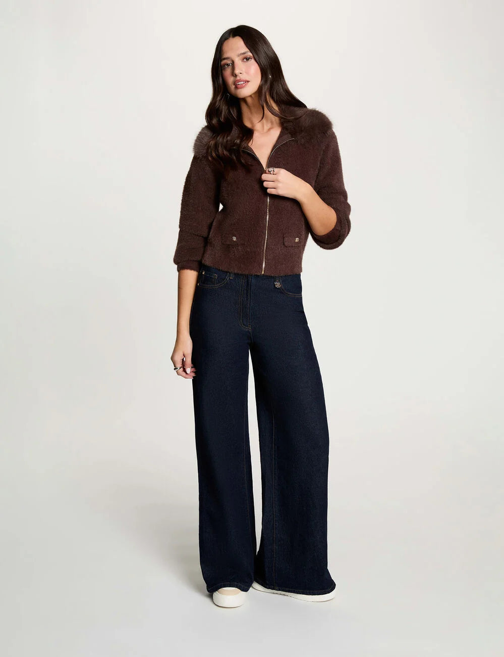 Chaqueta con cuello de piel marrón oscuro morgan