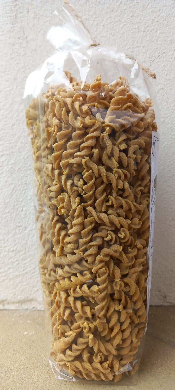 Espiralak gari semola integrala eta kurriarekin
