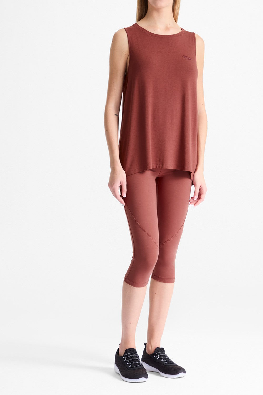 CAMISETA SIN MANGAS ASTORE MUJER 2