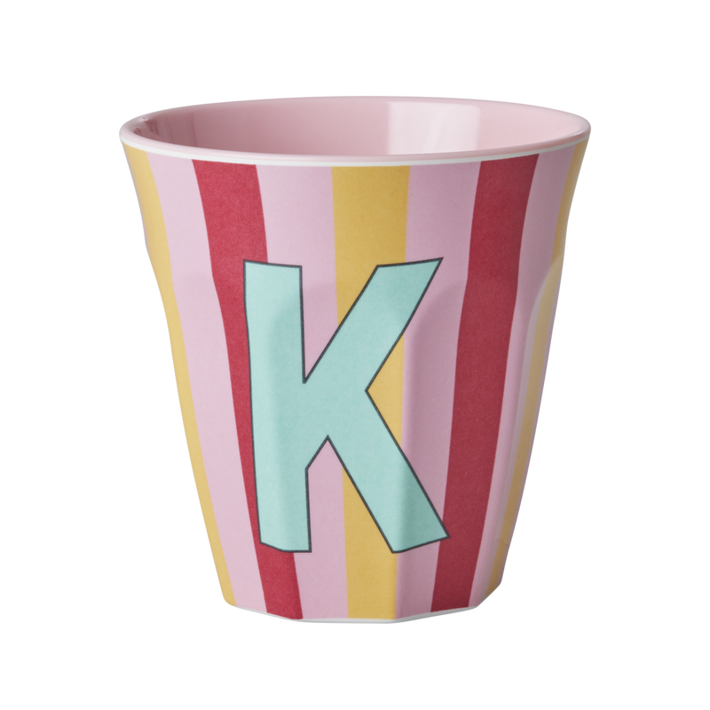 Vaso con inicial