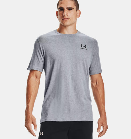 CAMISETA M.C UNDER ARMOUR SPORTSTYLE LEFT CHEST GRIS 1