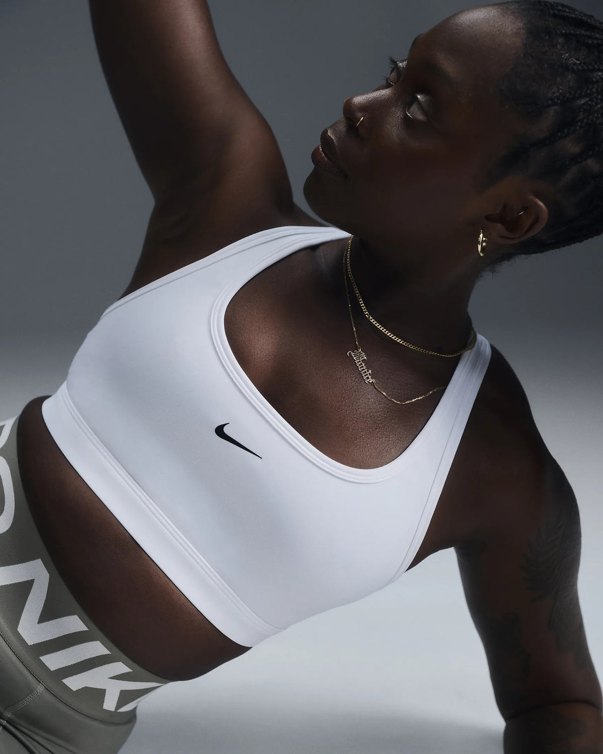 TOP NIKE SWOOSH LIGHT SUPPORT BLANCO 1