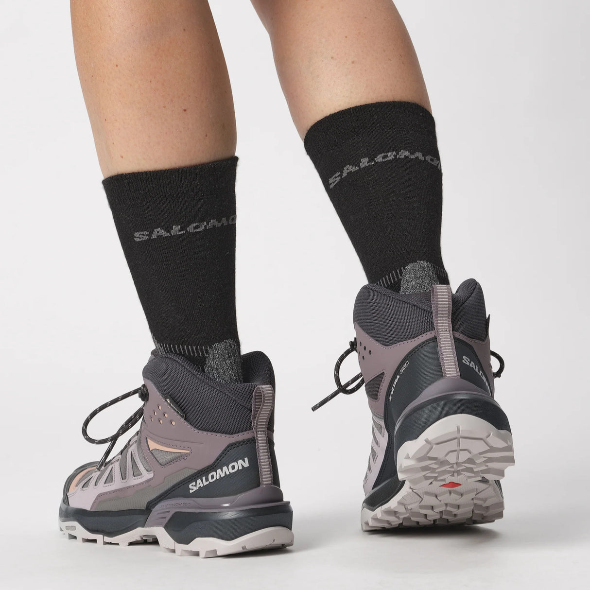 BOTA SALOMON X ULTRA 360 MID GTX MUJER 2