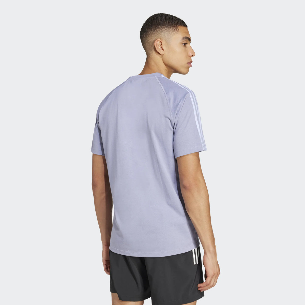 CAMISETA TRASPIRABLE DE ADIDAS COLOR LILA 2