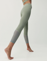 MALLA LEGGING NAMIR BORN COLOR VERDE 2