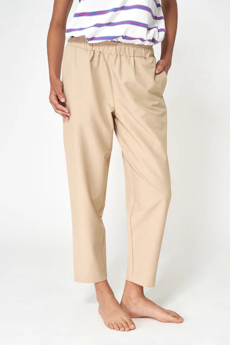 PANTALÓN TÉCNICO BATELA BEIGE 2