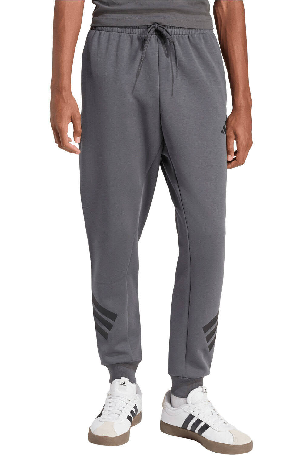 PANTALÓN ADIDAS FUTURE ICONS GRIS 1