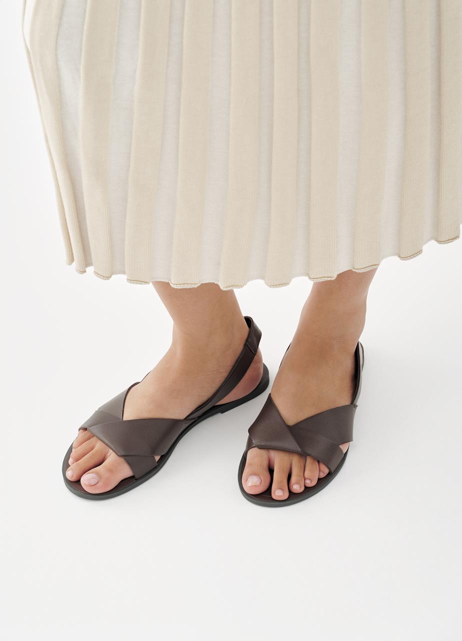 SANDALIA CHOCOLATE TIA VAGABOND 1