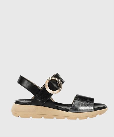 Fluchos – Sandalias de plataforma con detalle metálico de mujer 1