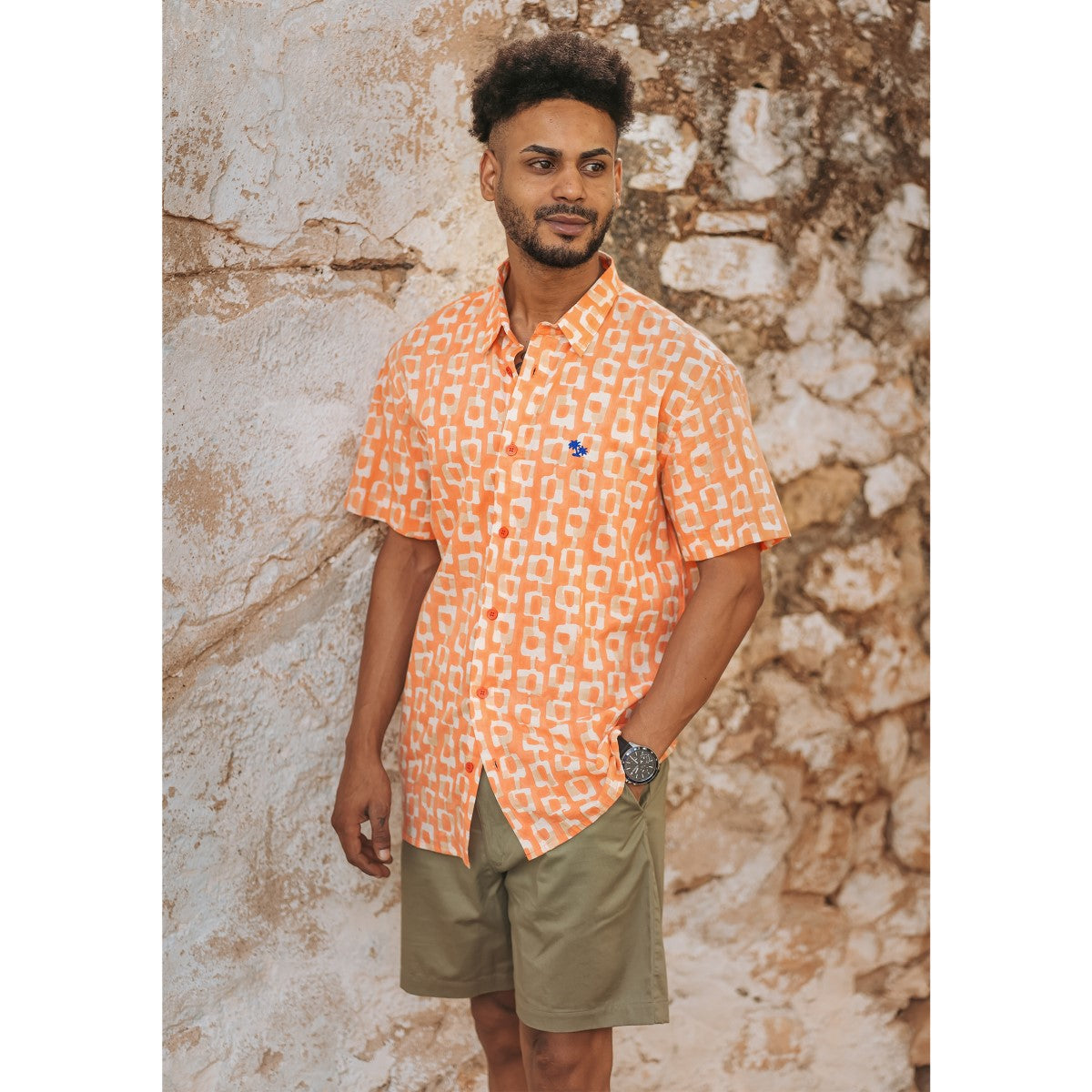 CAMISA NARANJA DELANTERA