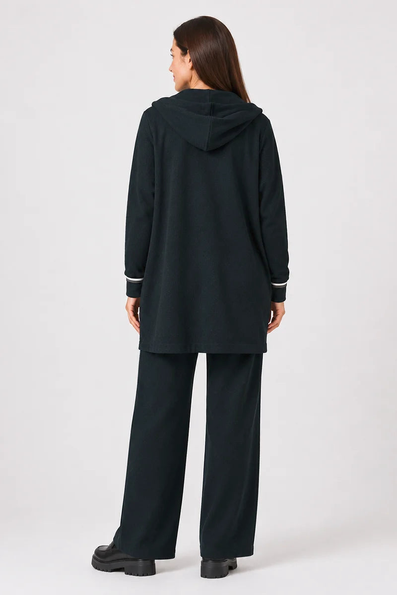 CHAQUETA CAPUCHA NEGRA POUPEE CHIC