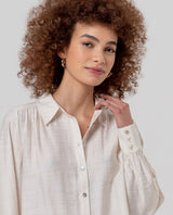 Camisa con frunces en hombros Crudo Surkana
