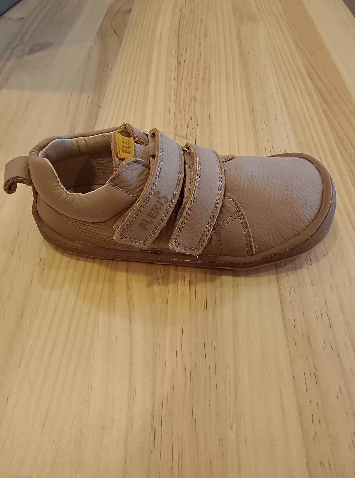 Botin respetuoso de caña abaja en color Camel 1