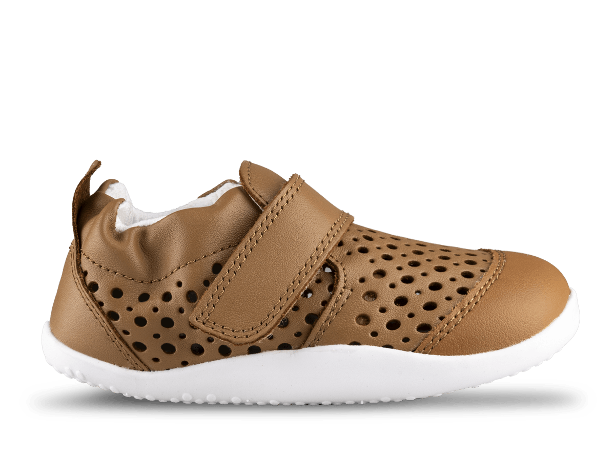 Zapatilla respetuosa primeros pasos Go Punch Camel 1