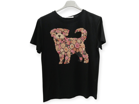 Camiseta negra perrito de flores 1