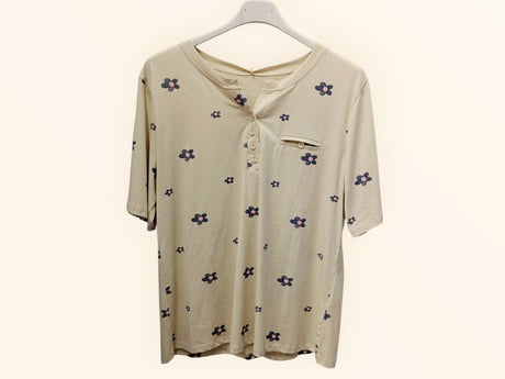 Camiseta Beigue con botones estampado flores 1