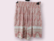 Pantalón corto con bolsillos rosa y blanco 1