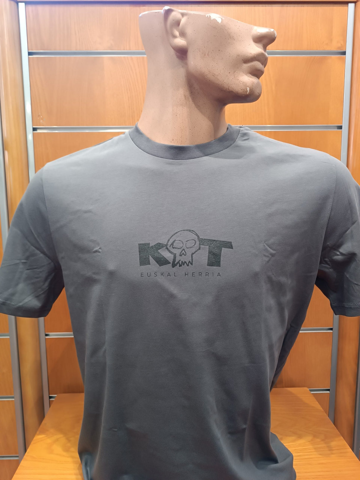 CAMISETA KOT SKULL 1