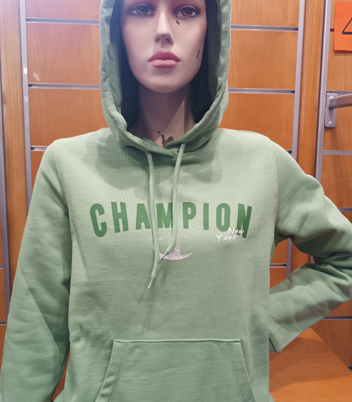 SUDADERA CHAMPION CON CAPUCHA VERDE 1